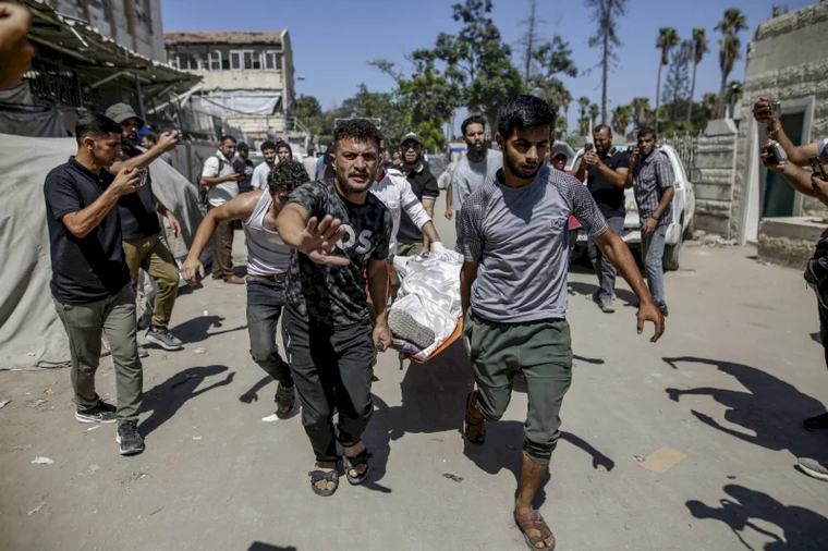 شهيدان أحدهما طفلة بقصف الاحتلال مركبة في حي النصر غرب غزة